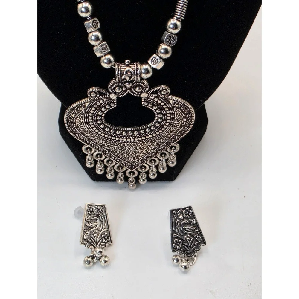 N/A oxidized silver